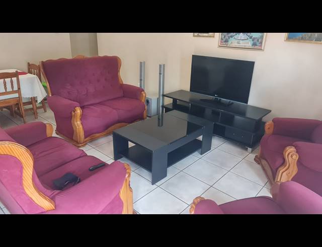 3 BEDROOM TOWNHOUSE FOR SALE IN PROTEA PARK
